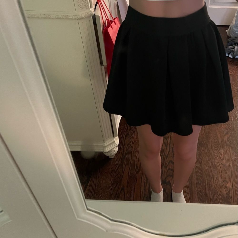 Flowy black skirt (fits like an XS but is size US L)